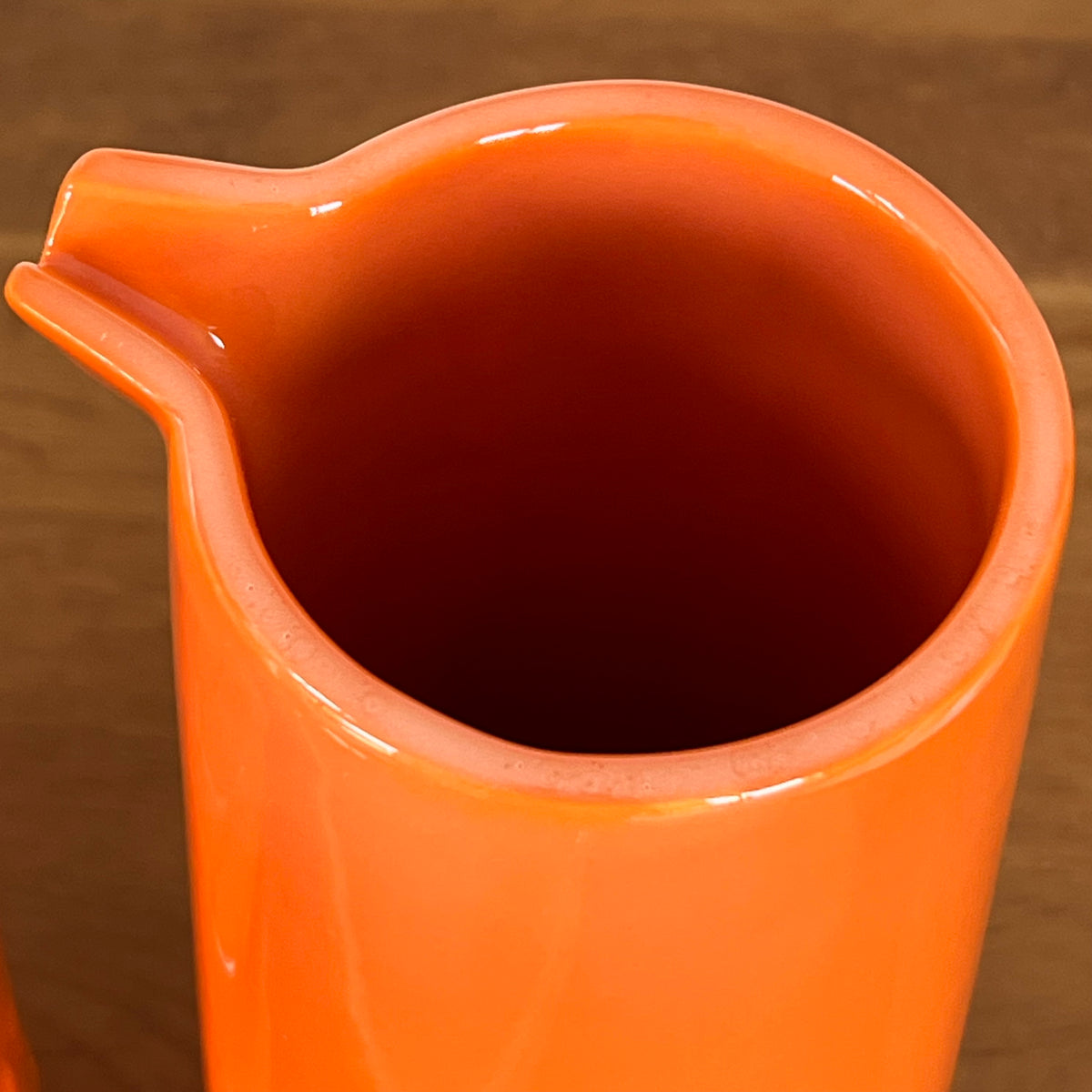 IRIS Pitcher - Beige